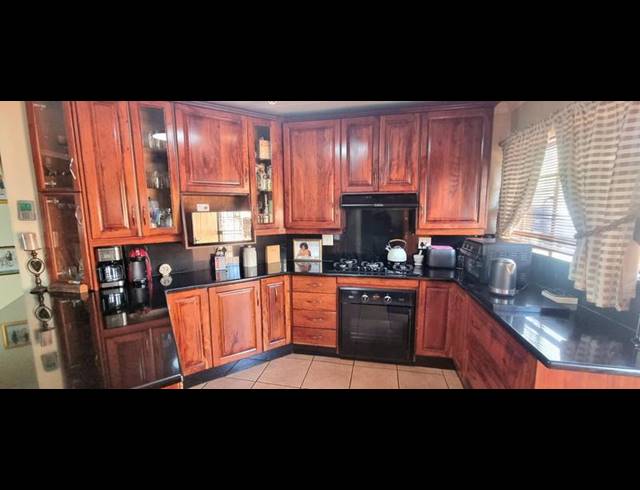 3 BEDROOM HOUSE FOR SALE IN WIERDA PARK